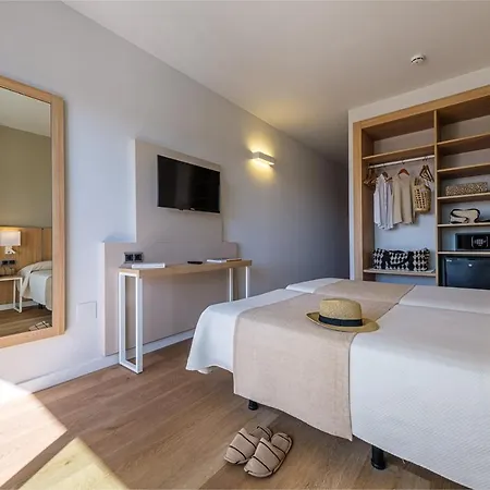 California Garden Hotel 3*