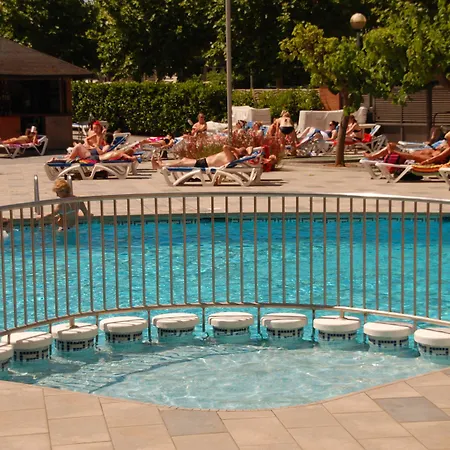 California Garden מלון 3*