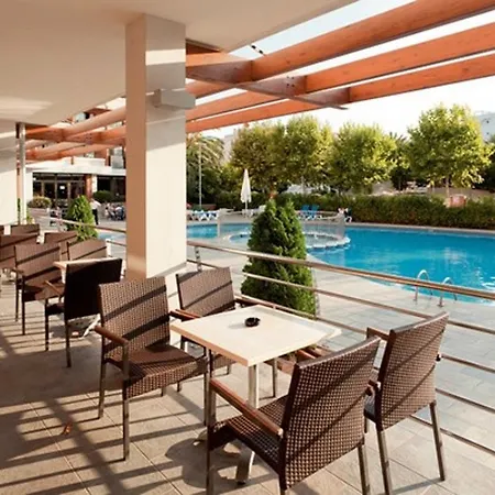California Garden מלון 3*